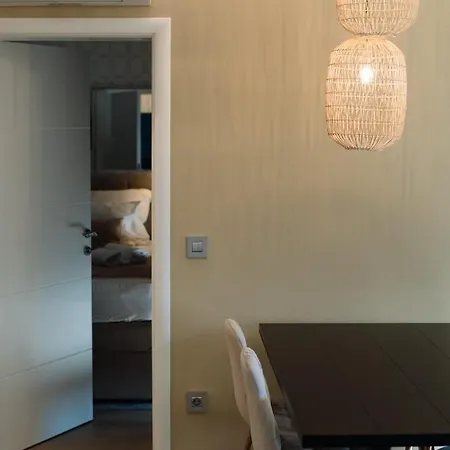 Lena Luxury Iii Apartment