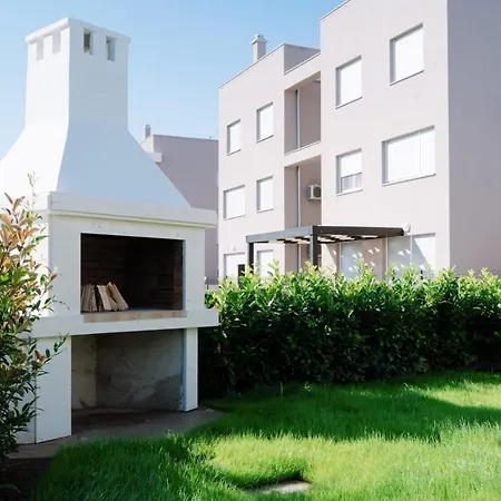 Lena Luxury Iii Apartment