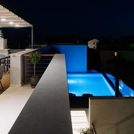 Apartment Lena Luxury Iii *
