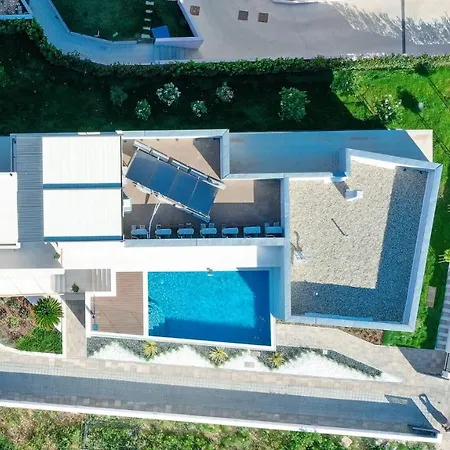 Apartment Lena Luxury Iii